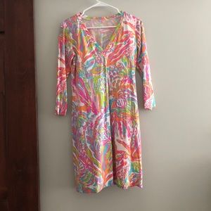 Lilly Pulitzer V-neck 3/4 length T-shirt dress
